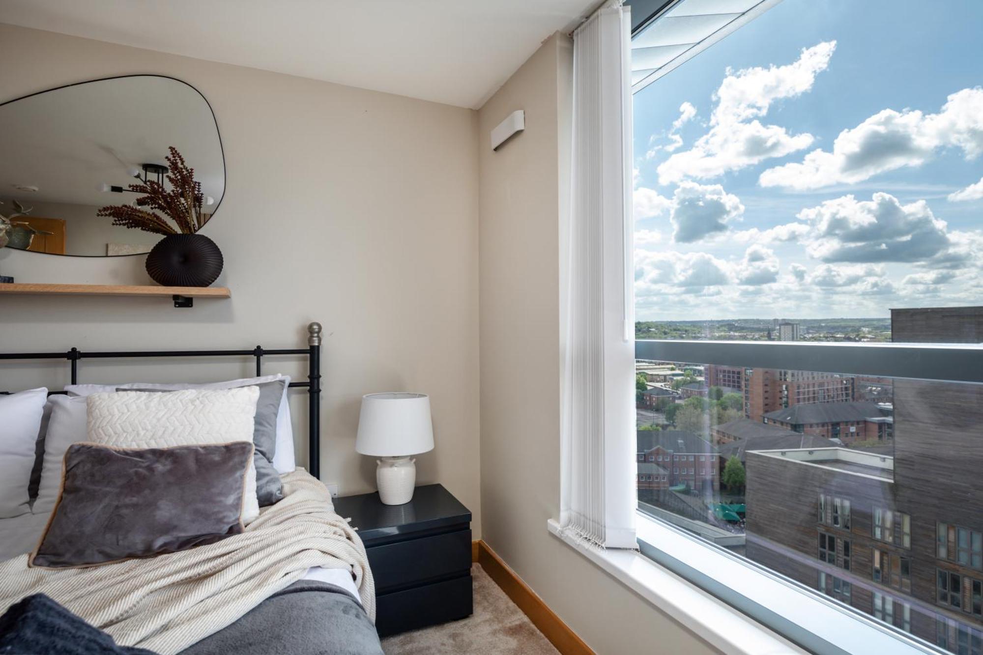Large Central Penthouse In Leeds リーズ エクステリア 写真