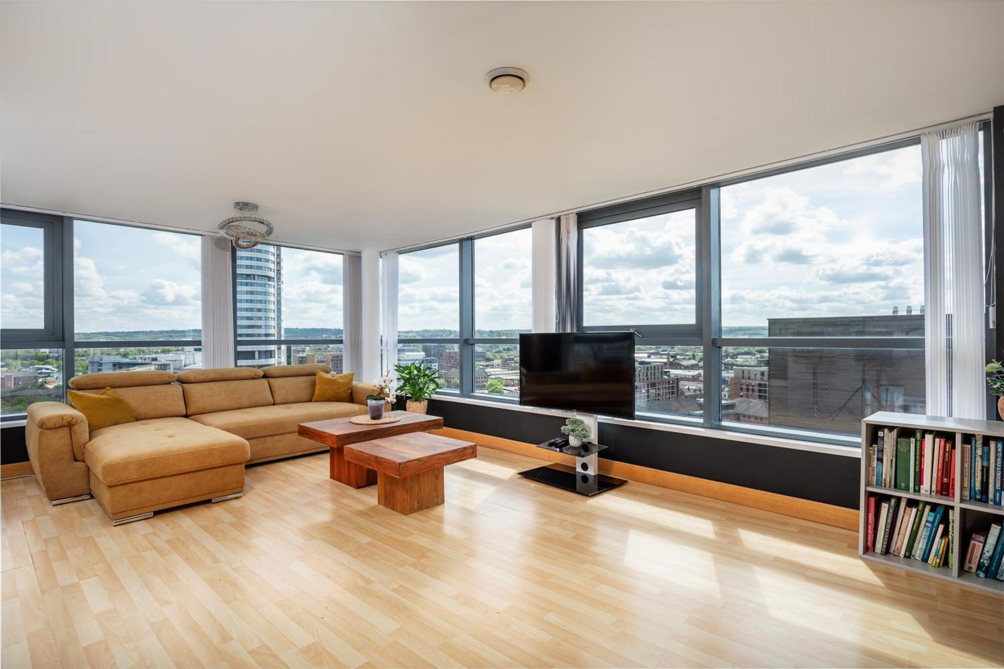 Large Central Penthouse In Leeds リーズ エクステリア 写真