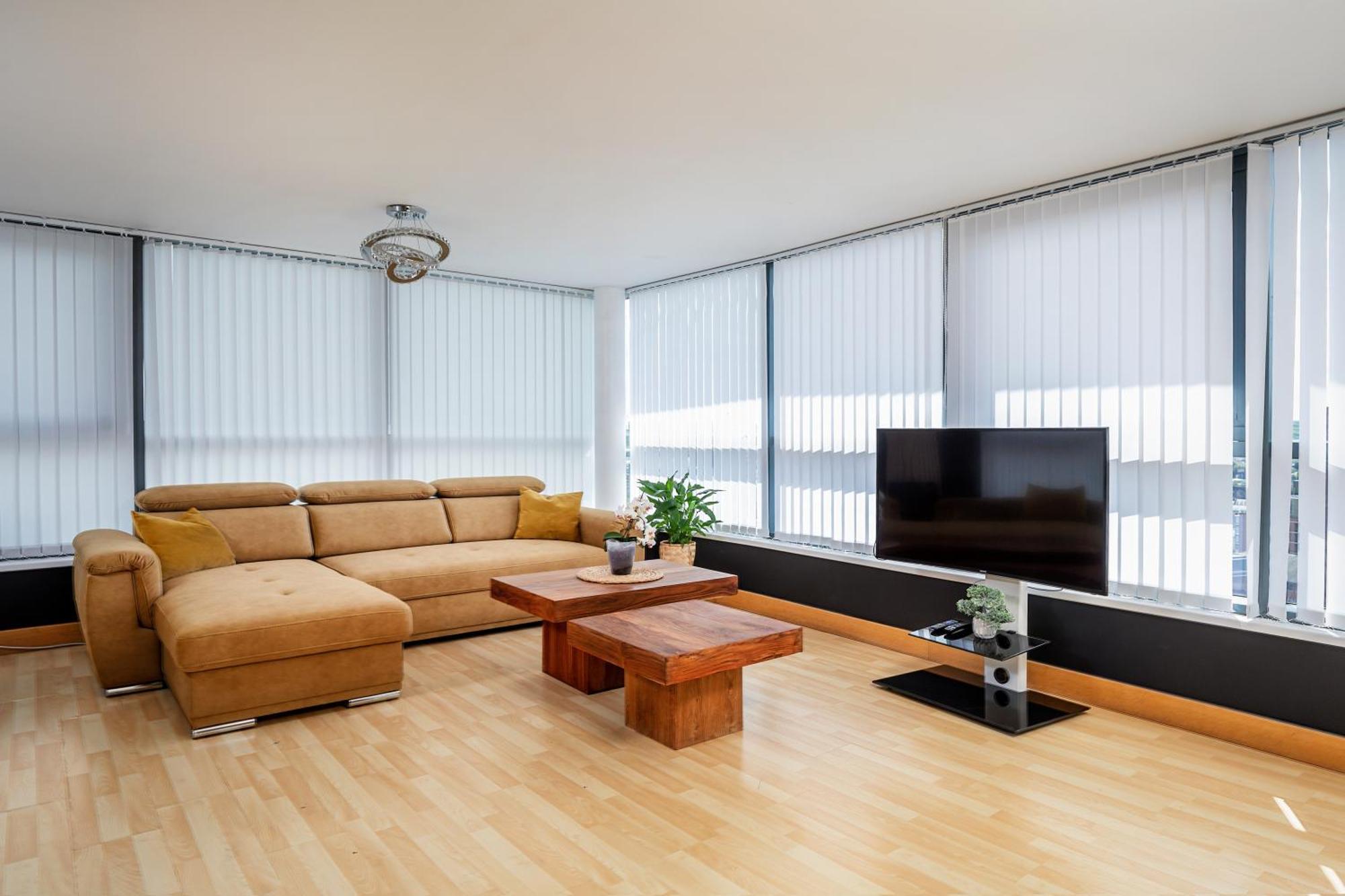 Large Central Penthouse In Leeds リーズ エクステリア 写真
