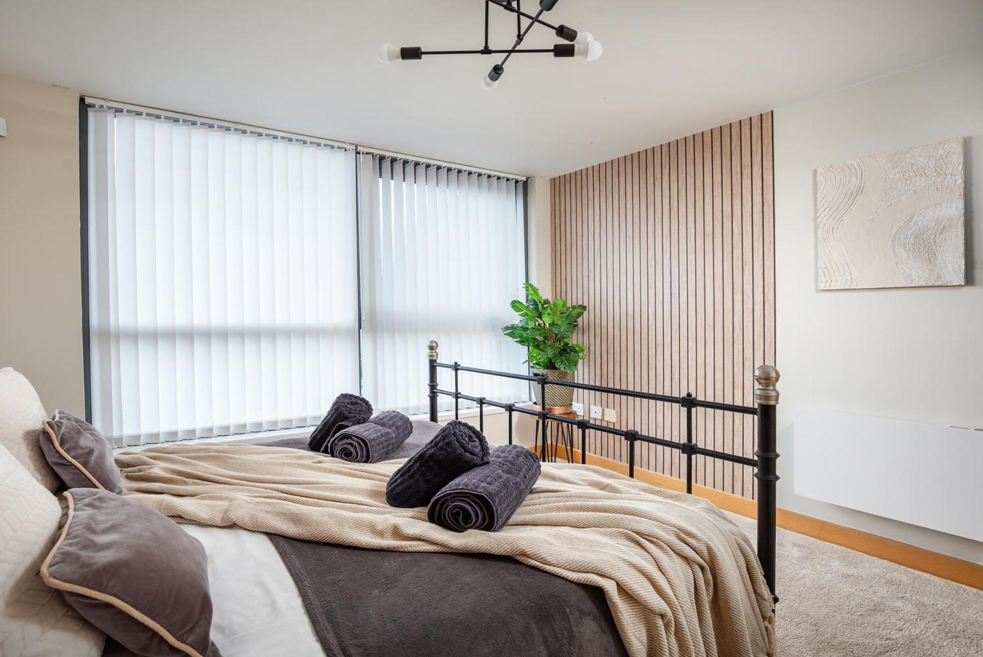 Large Central Penthouse In Leeds リーズ エクステリア 写真