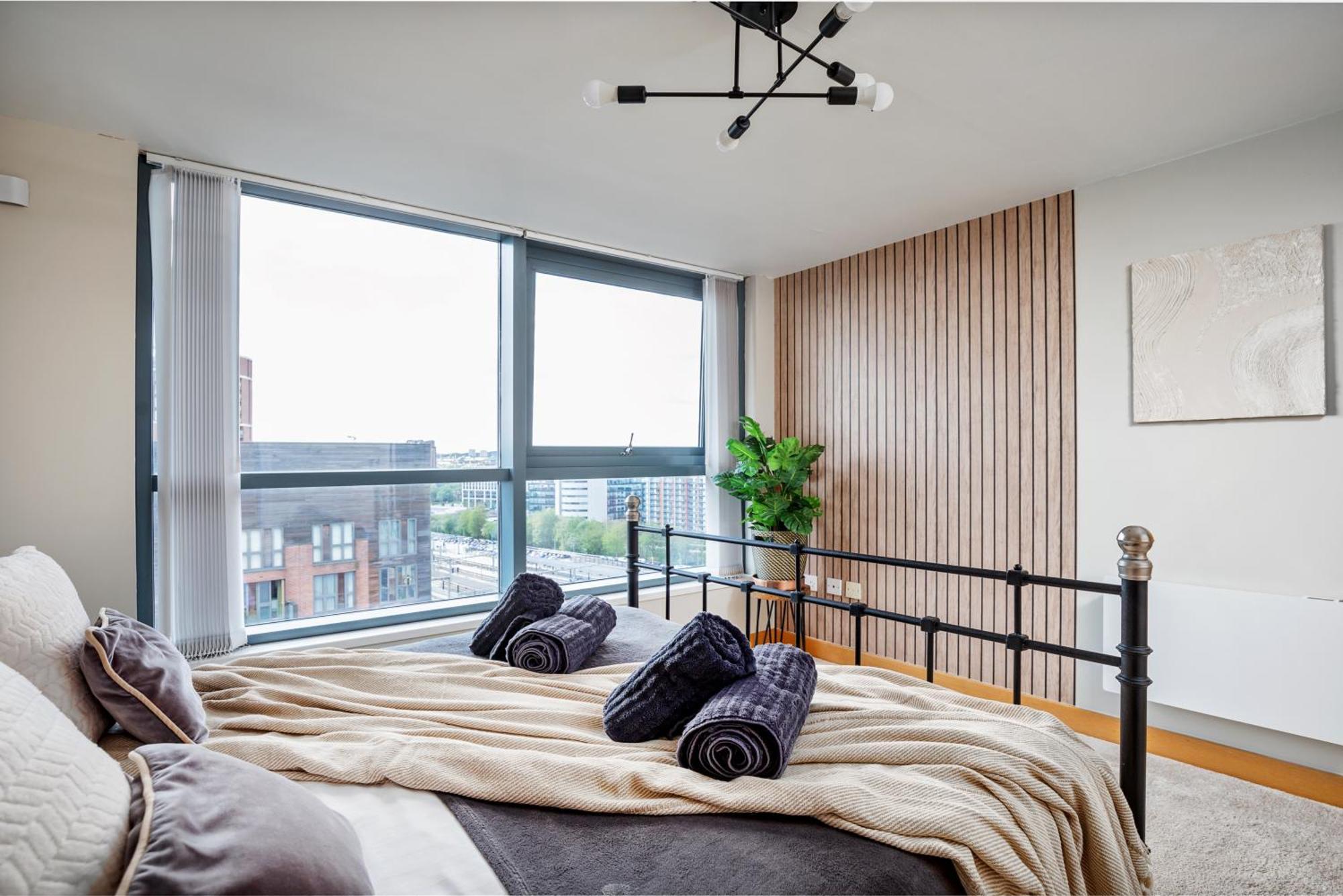 Large Central Penthouse In Leeds リーズ エクステリア 写真