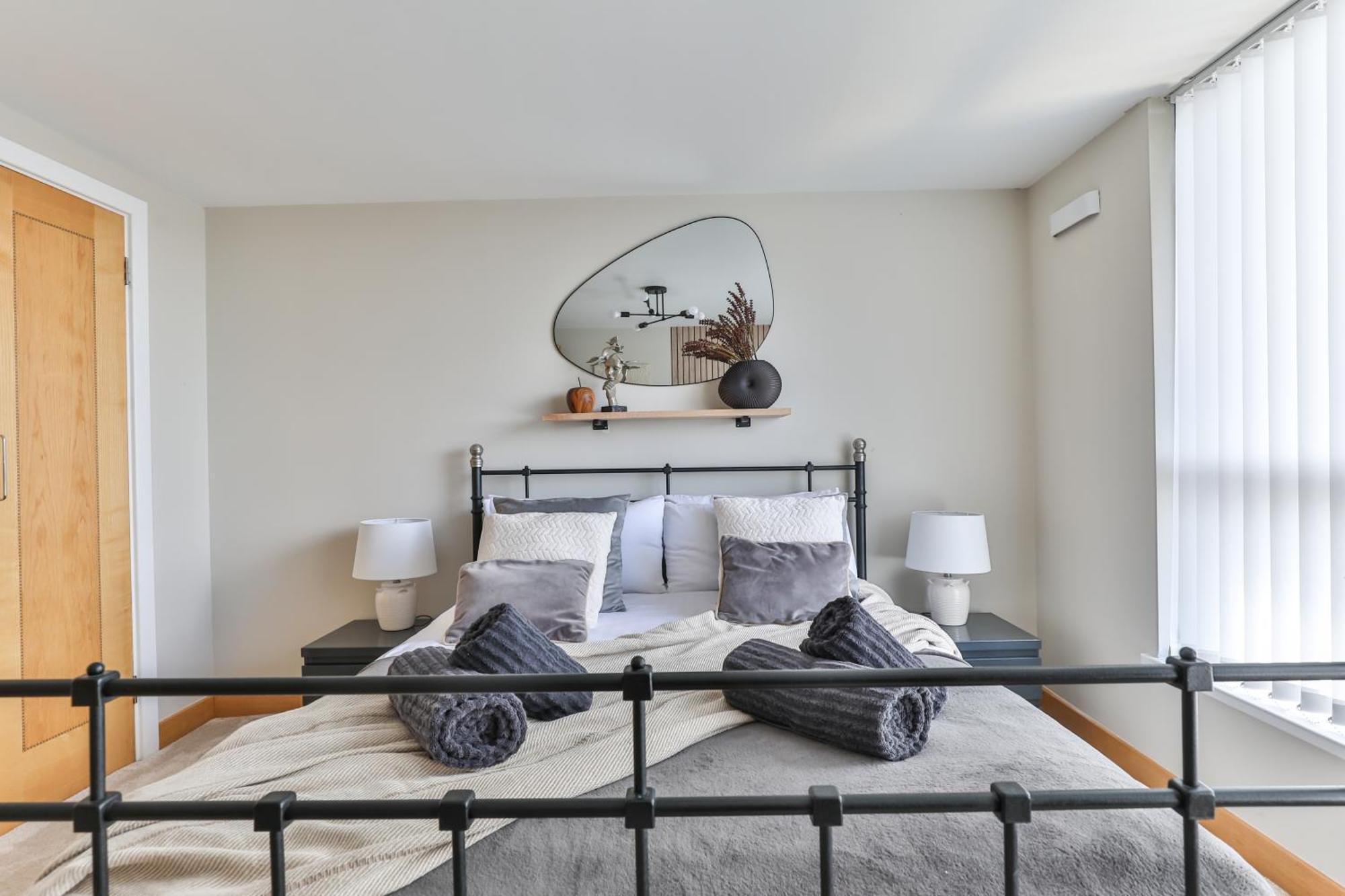 Large Central Penthouse In Leeds リーズ エクステリア 写真