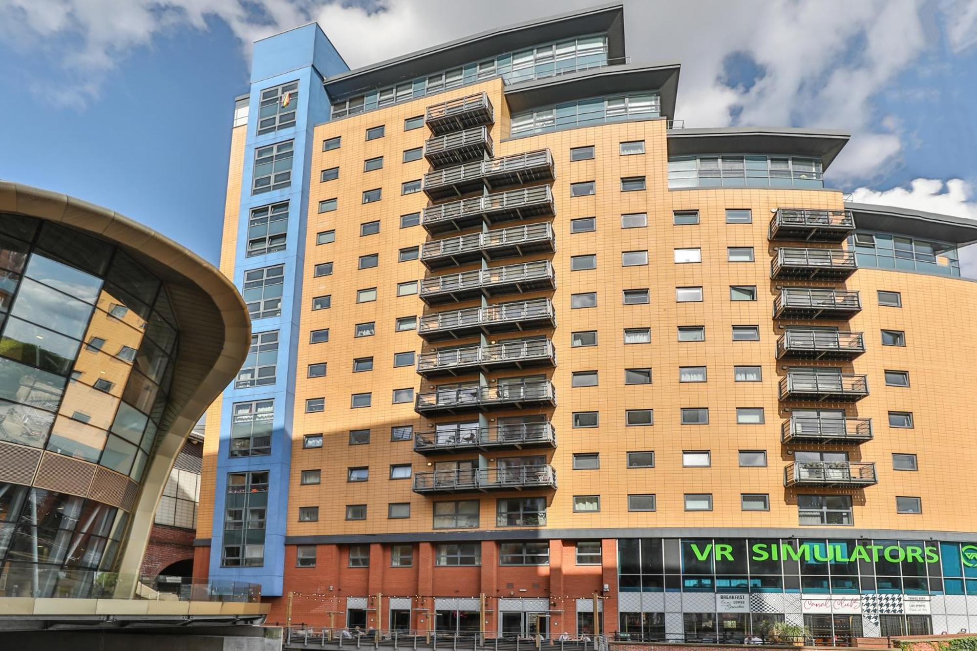 Large Central Penthouse In Leeds リーズ エクステリア 写真