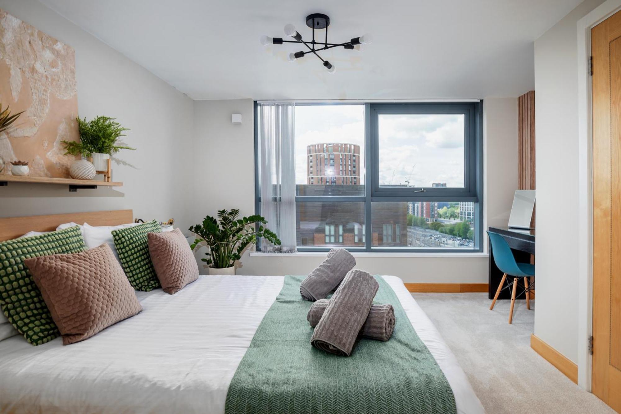 Large Central Penthouse In Leeds リーズ エクステリア 写真