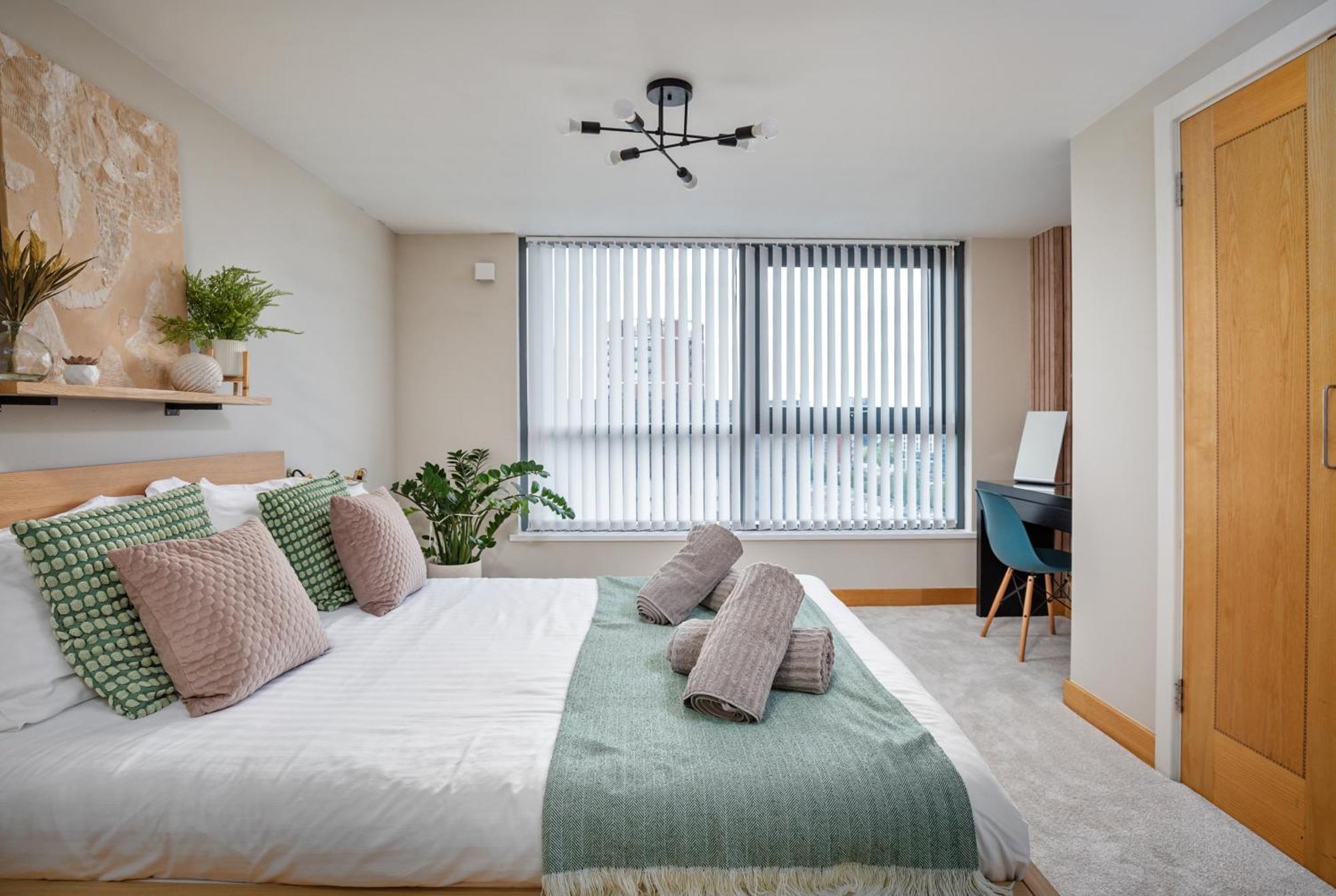 Large Central Penthouse In Leeds リーズ エクステリア 写真